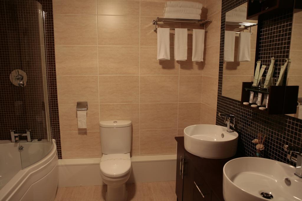 The Plough Inn Поклінґтон Номер фото