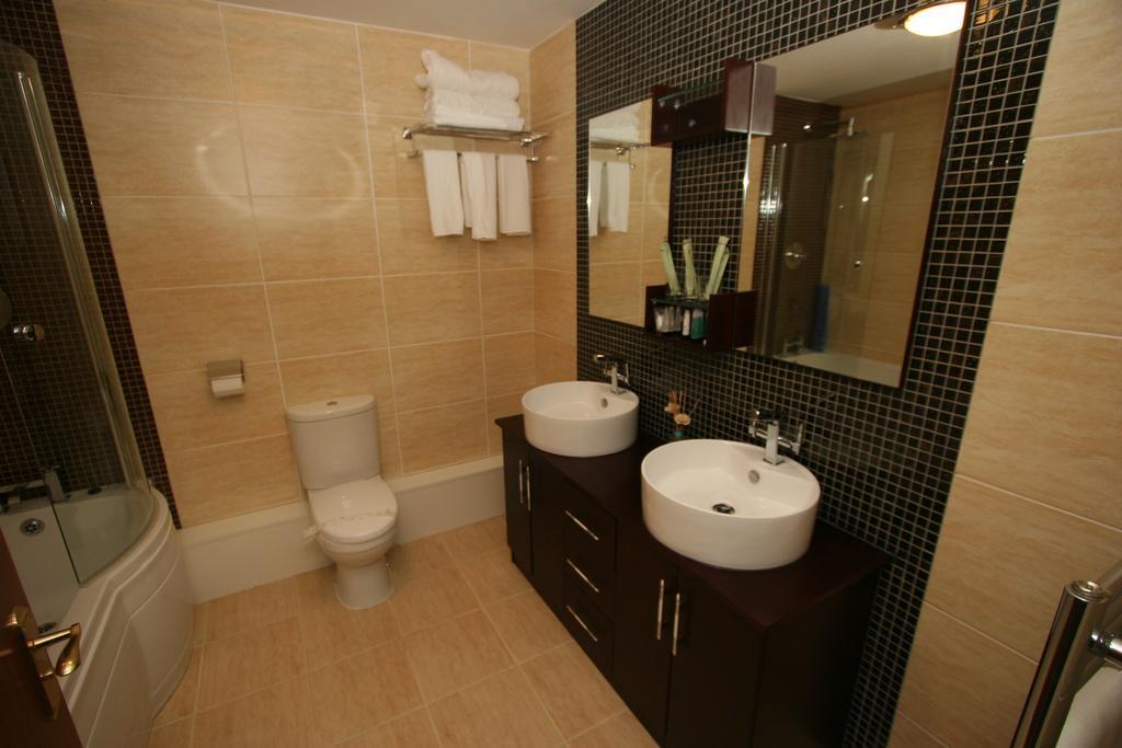 The Plough Inn Поклінґтон Номер фото
