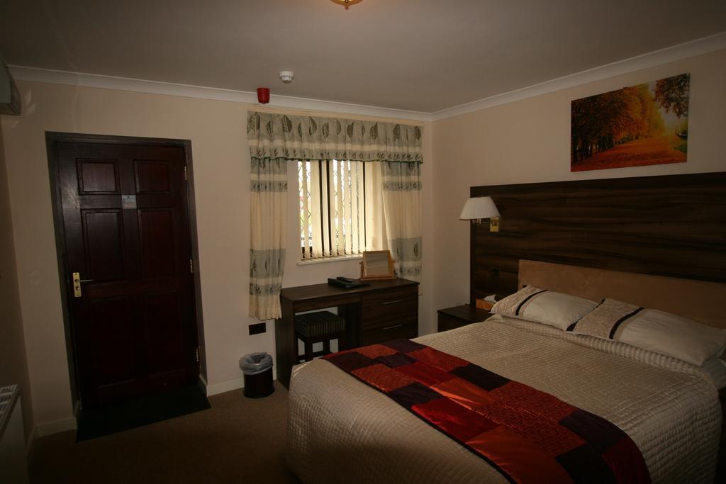 The Plough Inn Поклінґтон Номер фото